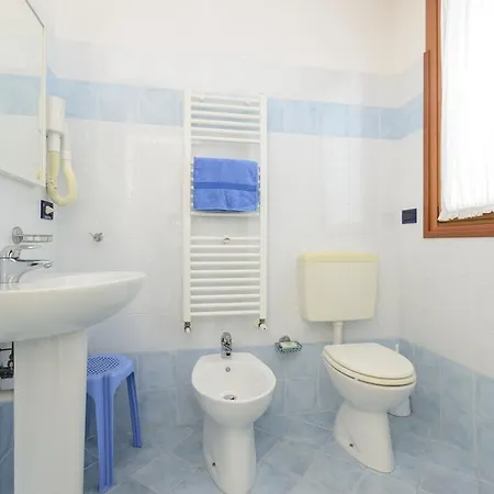 Sunbeach Apartment